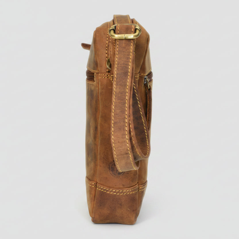 Greenburry Compact Vintage Bag. Rustic Leather Shoulder Messenger Bag