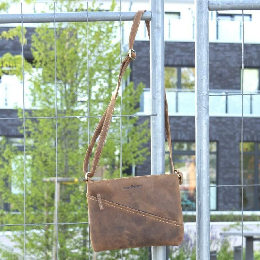 Greenburry Crossbody Bag with Front Diagonal Zipper Vintage Leather