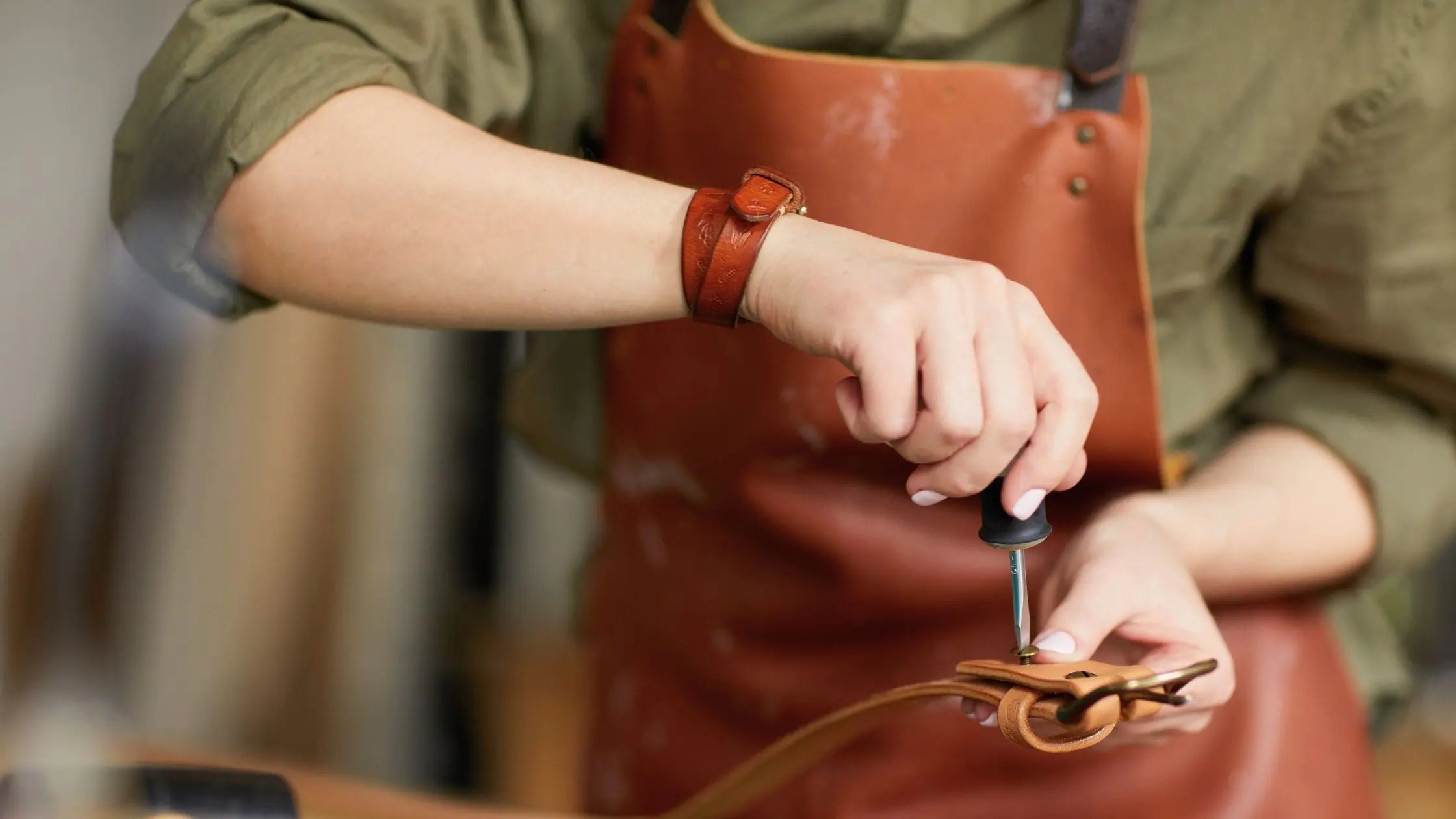 Find-Your-Perfect-Fit-How-to-Measure-Belt-Size Boutique of Leathers/Open Road