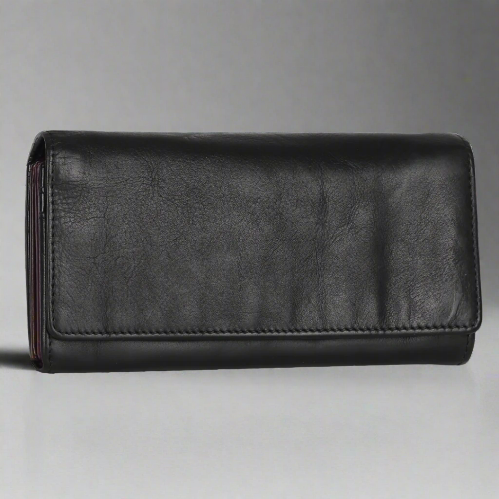 MET Women's Two Tone Leather Clutch Wallet