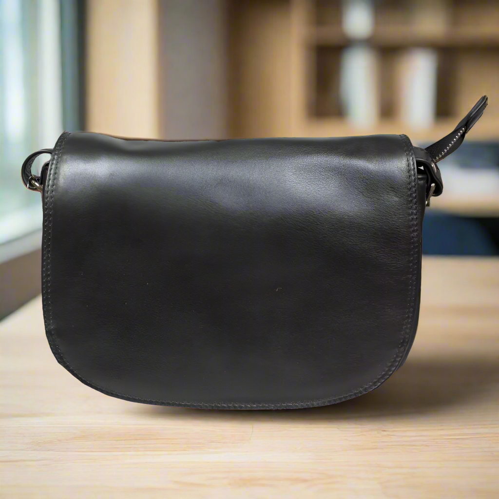 Crossbody purse with flap sale
