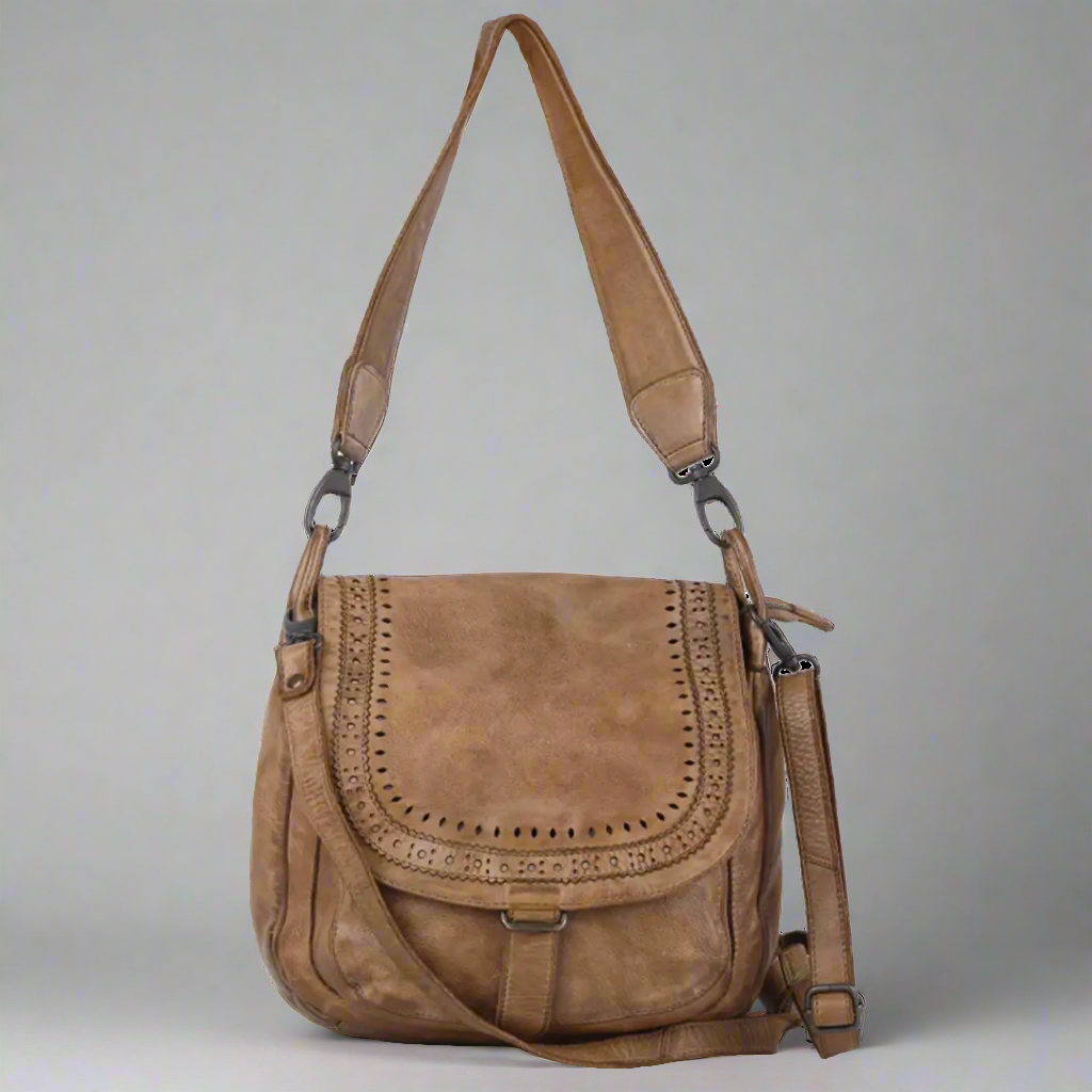 MET Front Flap Crossbody Bag Handbags & Purses Boutique of Leathers/Open Road