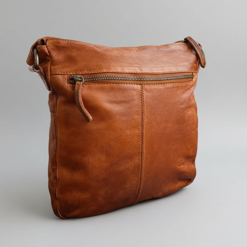 MET Front Organizer Crossbody Bag Handbags & Purses Boutique of Leathers/Open Road