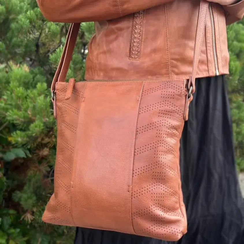 MET Handbags - Boutique of Leathers/Open Road