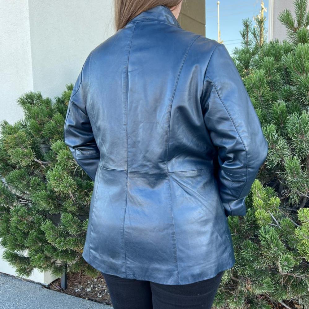 Women's Lamb Leather Jacket with Zipper and Dual Pockets