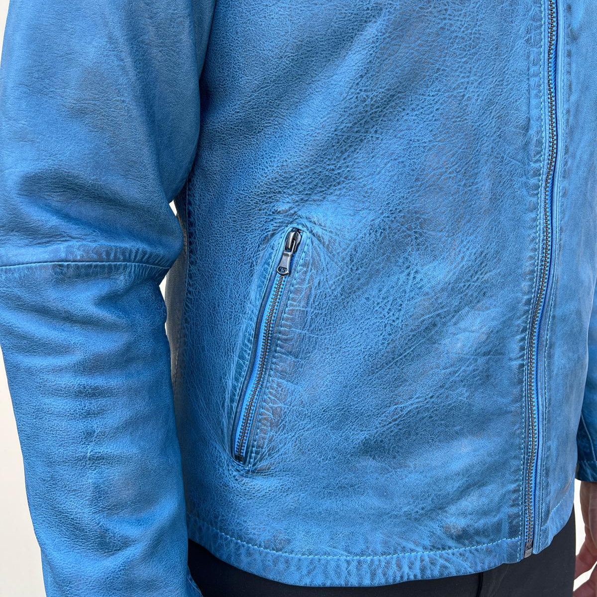 Men's Sheep Leather Jacket. Classic Stand Collar with 2 Pockets -